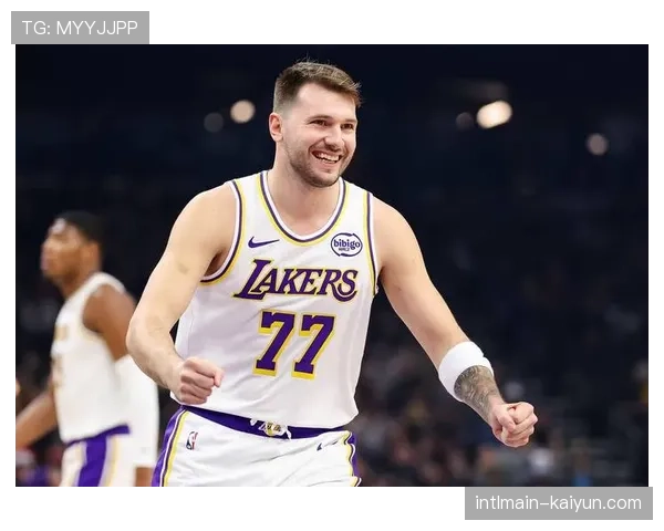 东契奇比塔泽言语冲突细节 塞尔维亚语对骂成技犯导火索